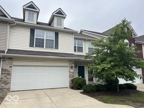 6212 Bishops Pond Lane Indianapolis IN 46268