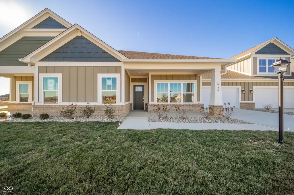 6204 Fairview Drive Mccordsville IN 46055
