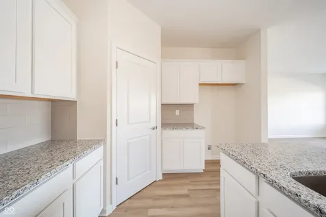 6204 Fairview Drive Mccordsville IN 46055