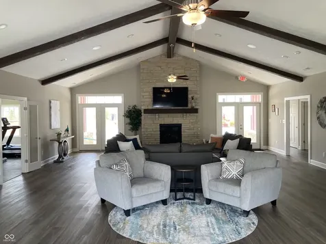 6204 Fairview Drive Mccordsville IN 46055