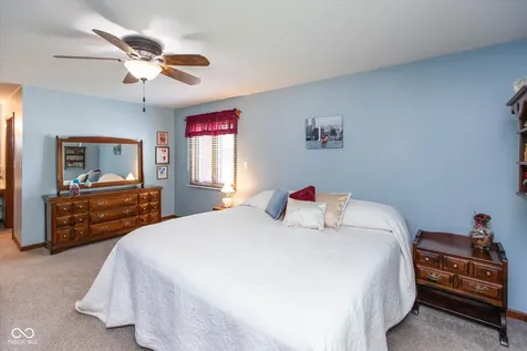 4724 W Hunters Ridge Lane Greenwood IN 46143