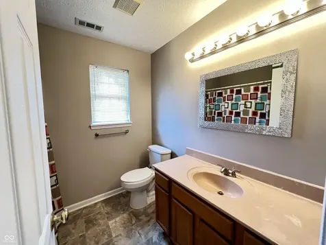 1204 Worcester Way Greenfield IN 46140
