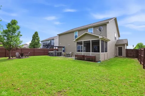 18195 Pennsy Way Westfield IN 46074