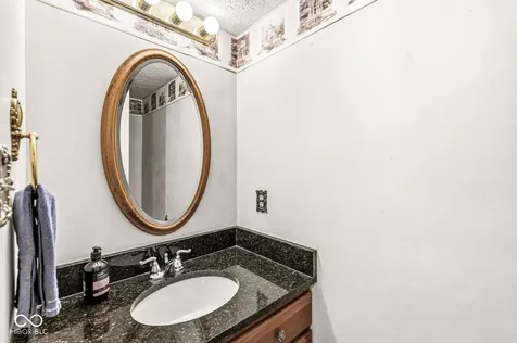 6733 Berkshire Drive Zionsville IN 46077