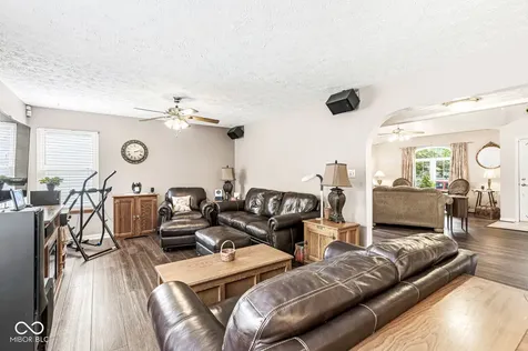 6733 Berkshire Drive Zionsville IN 46077