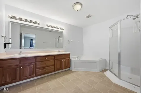 10862 Chestnut Heath Court Noblesville IN 46060