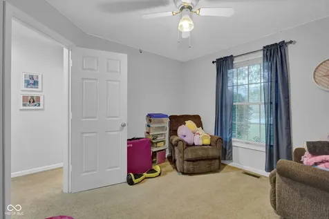 1957 Shiloh Drive Columbus IN 47203