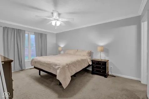 1957 Shiloh Drive Columbus IN 47203