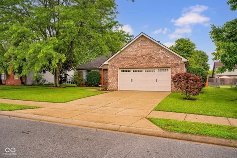 1957 Shiloh Drive Columbus IN 47203