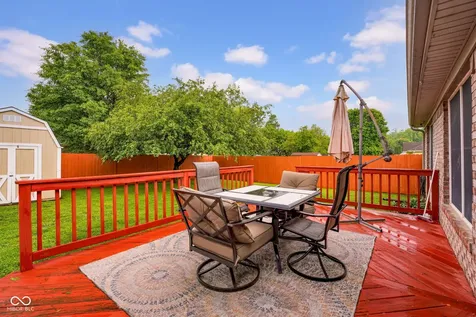 1957 Shiloh Drive Columbus IN 47203