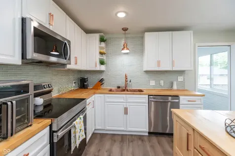 5621 E 16th Street Indianapolis IN 46218