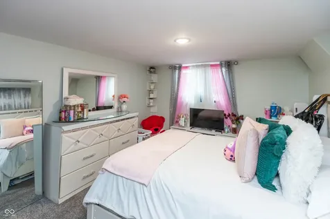 5621 E 16th Street Indianapolis IN 46218