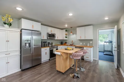 5621 E 16th Street Indianapolis IN 46218