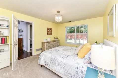 9691 Roxbury Drive Fishers IN 46038