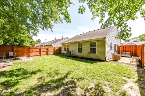 9691 Roxbury Drive Fishers IN 46038