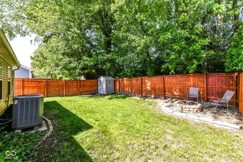 9691 Roxbury Drive Fishers IN 46038