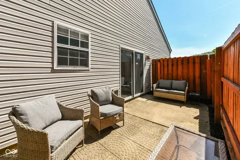 9691 Roxbury Drive Fishers IN 46038
