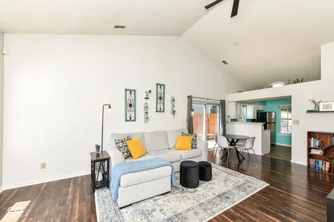 9691 Roxbury Drive Fishers IN 46038