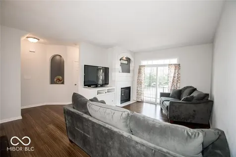11563 Reagan Drive Fishers IN 46038