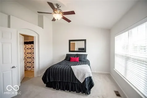 11563 Reagan Drive Fishers IN 46038