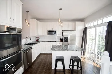 11563 Reagan Drive Fishers IN 46038