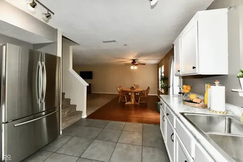 9890 Sapphire Berry Lane Fishers IN 46038