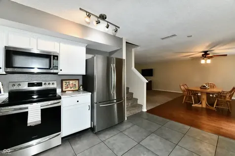 9890 Sapphire Berry Lane Fishers IN 46038