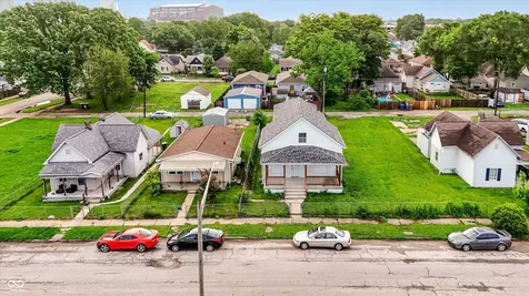 817 Division Street Indianapolis IN 46221