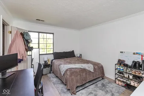 8750 Yardley Court Indianapolis IN 46268