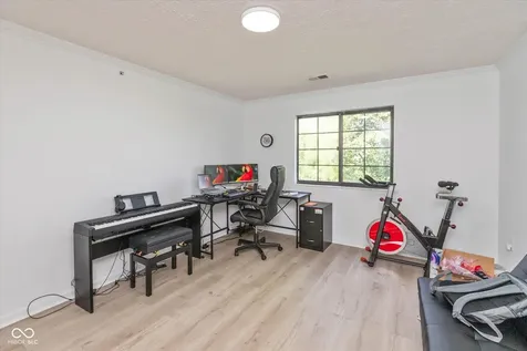 8750 Yardley Court Indianapolis IN 46268