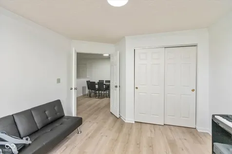 8750 Yardley Court Indianapolis IN 46268