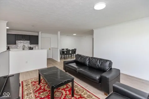 8750 Yardley Court Indianapolis IN 46268