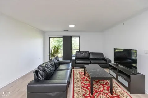 8750 Yardley Court Indianapolis IN 46268