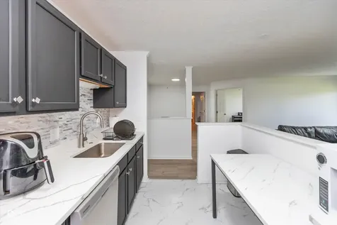 8750 Yardley Court Indianapolis IN 46268