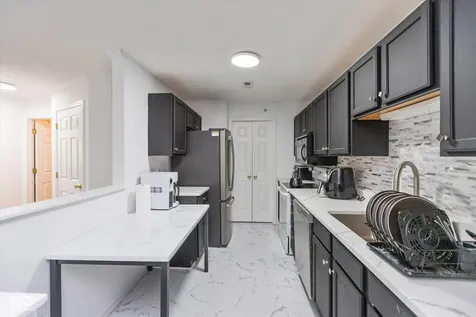 8750 Yardley Court Indianapolis IN 46268