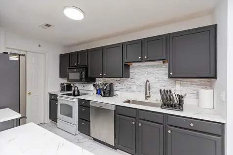 8750 Yardley Court Indianapolis IN 46268