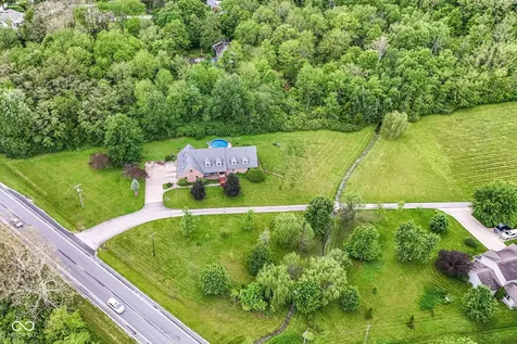 10261 N State Road 37 Elwood IN 46036