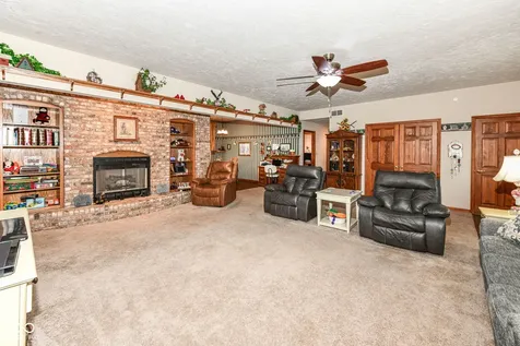 10261 N State Road 37 Elwood IN 46036