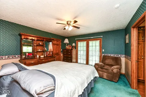 10261 N State Road 37 Elwood IN 46036