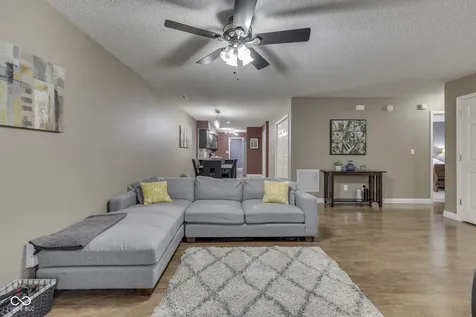 6136 Rockwell Place Indianapolis IN 46237