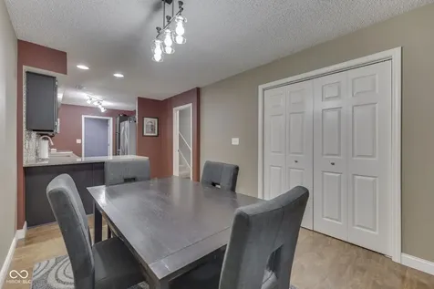 6136 Rockwell Place Indianapolis IN 46237