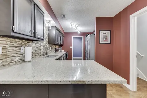 6136 Rockwell Place Indianapolis IN 46237