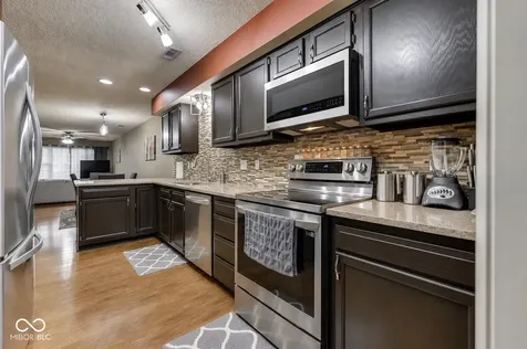 6136 Rockwell Place Indianapolis IN 46237