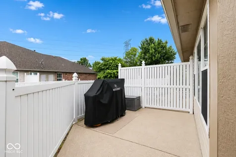 6136 Rockwell Place Indianapolis IN 46237