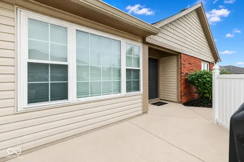 6136 Rockwell Place Indianapolis IN 46237