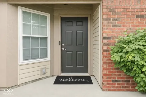 6136 Rockwell Place Indianapolis IN 46237