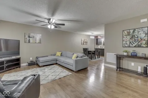 6136 Rockwell Place Indianapolis IN 46237