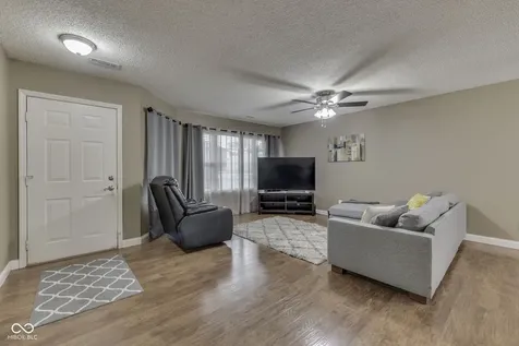 6136 Rockwell Place Indianapolis IN 46237