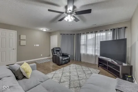 6136 Rockwell Place Indianapolis IN 46237