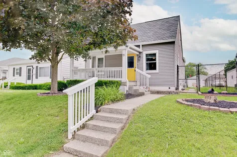 73 S 3rd Avenue Beech Grove IN 46107